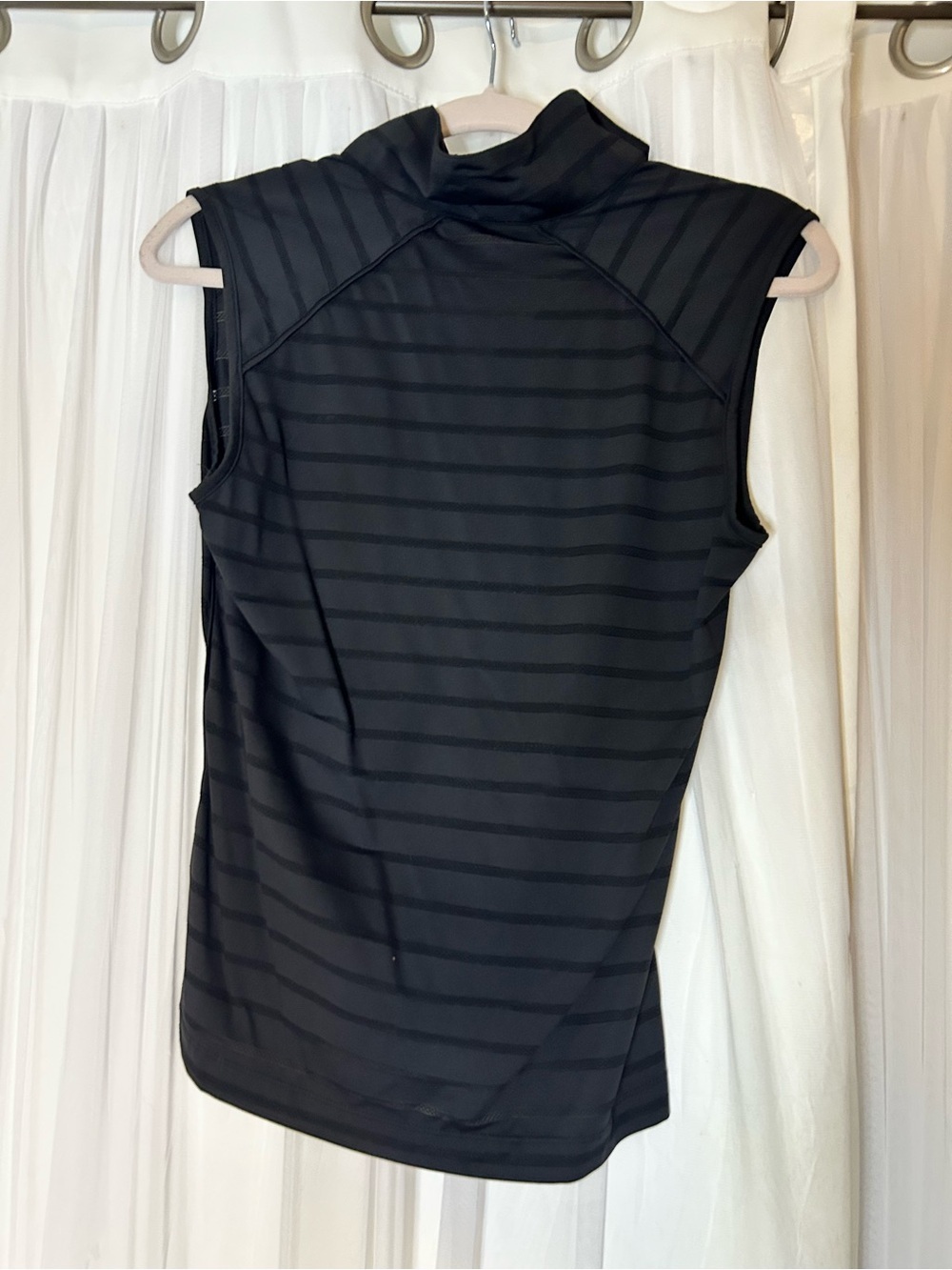 Dockers Women's Black Striped Sleeveless Zip Golf Tank - Picture 2 of 6